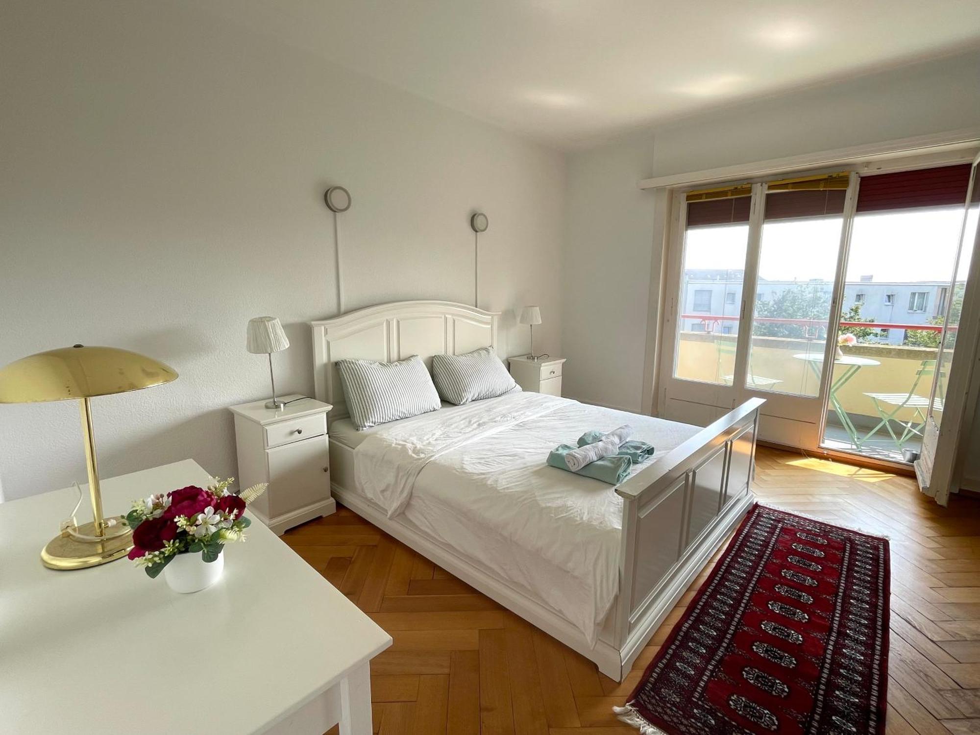 Elegant & Ensoleille Apartment *